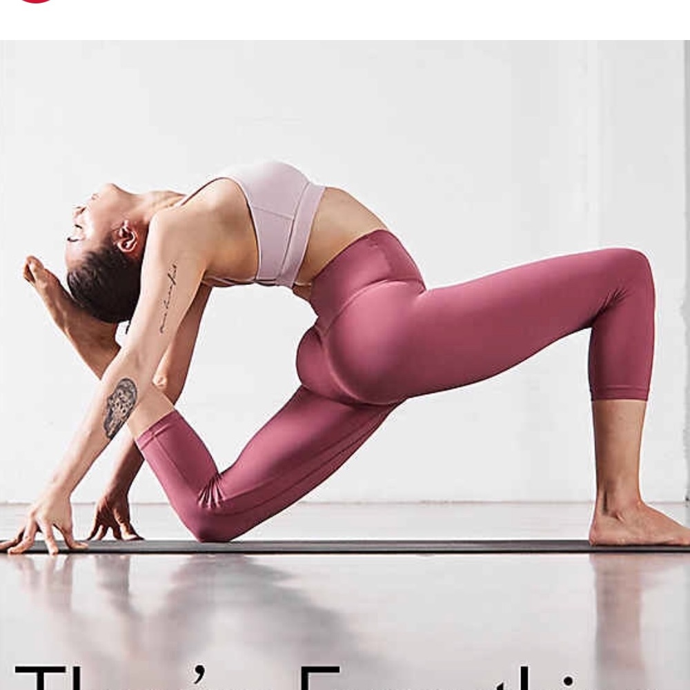 • s o l d • Lululemon So Merlot Align 21”